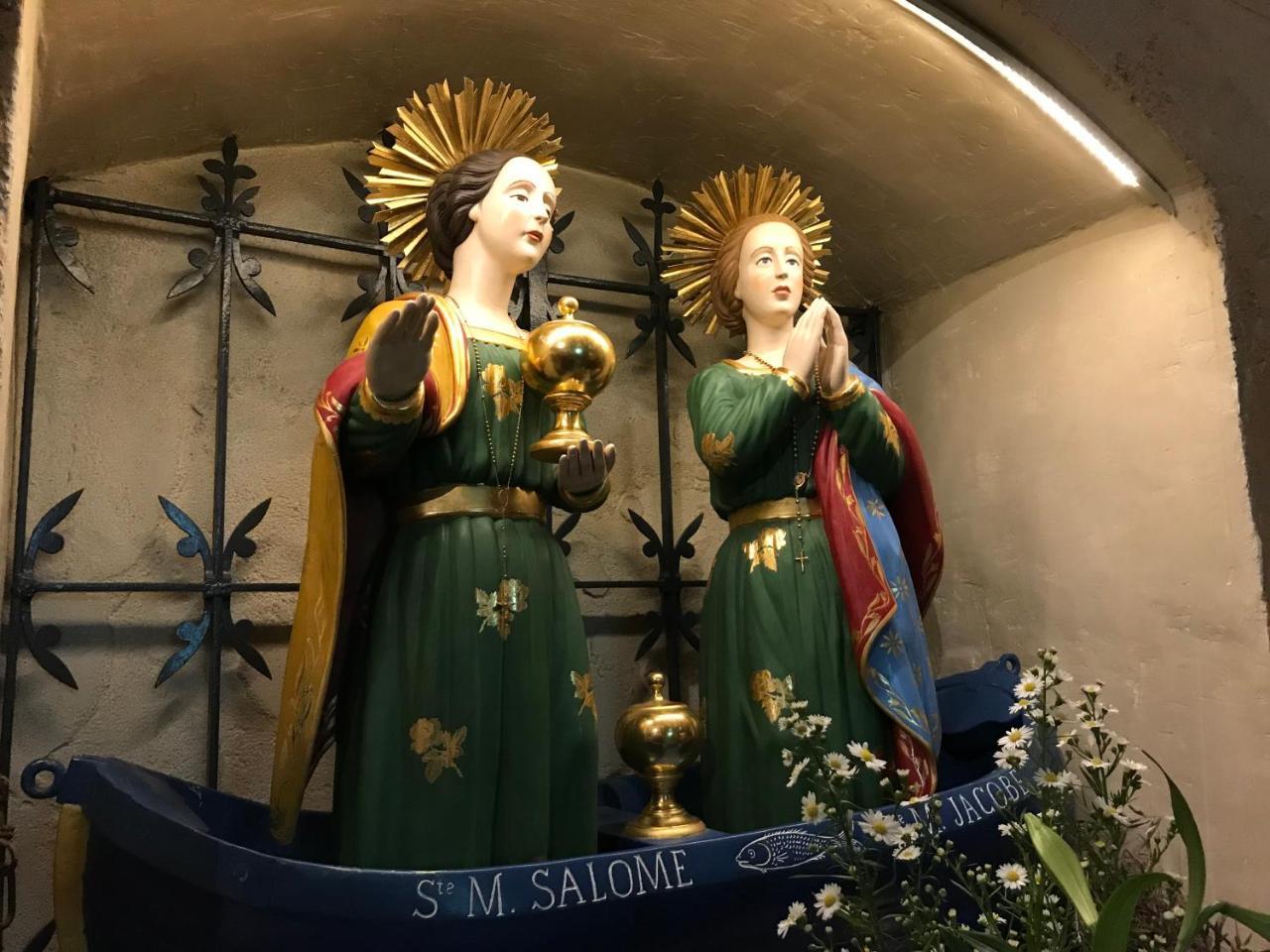 לינה וארוחת בוקר La Roulotte "Les Saintes" מראה חיצוני תמונה